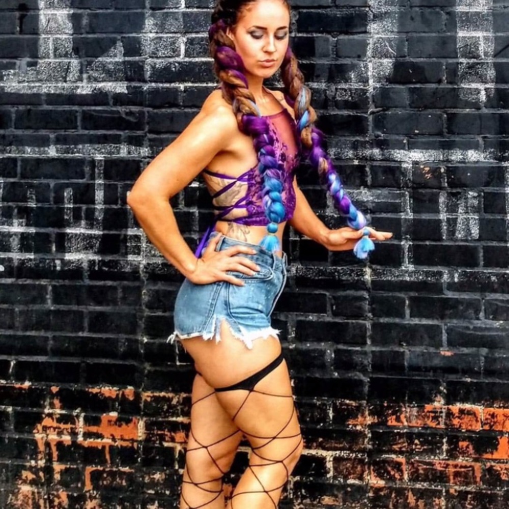 Lace sequin top - Picture 2 of 3